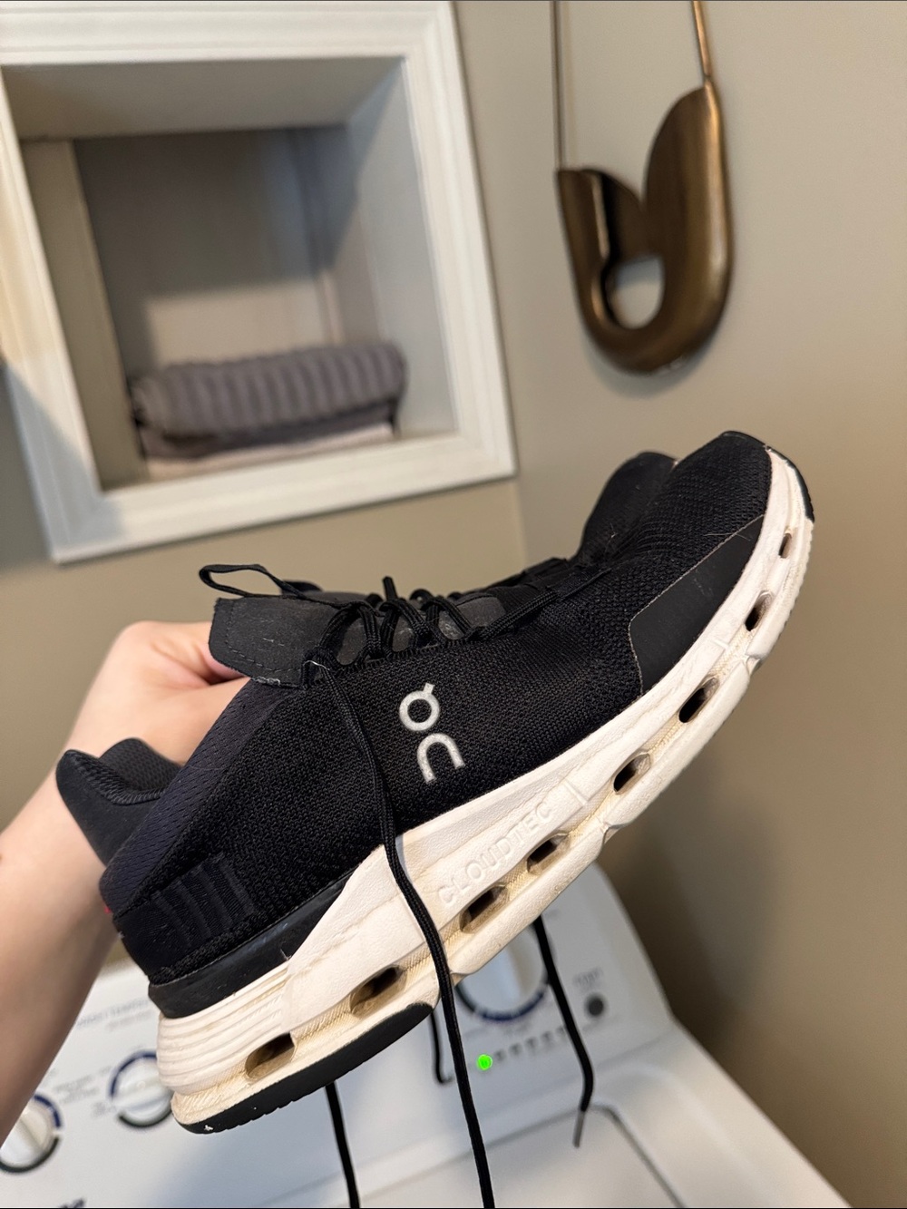 Women’s On CloudNova